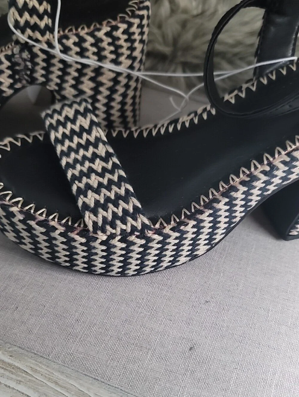 Universal Thread-Target Brand Woven Platform Sandals - Black & Cream
